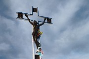 52 La bella croce di vetta del Bregagno (2107 m)